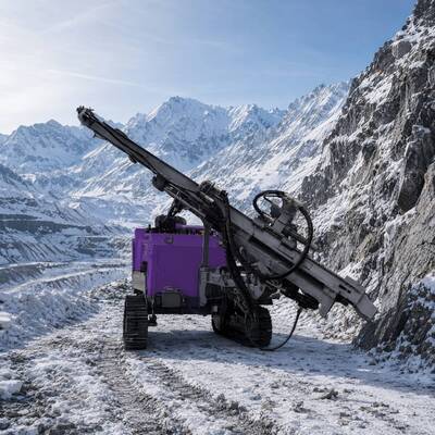 Split Type DTH Drilling Rig Mining Project 30m Depth Borehole Drilling Rig Crawler Drilling Machine for Sale